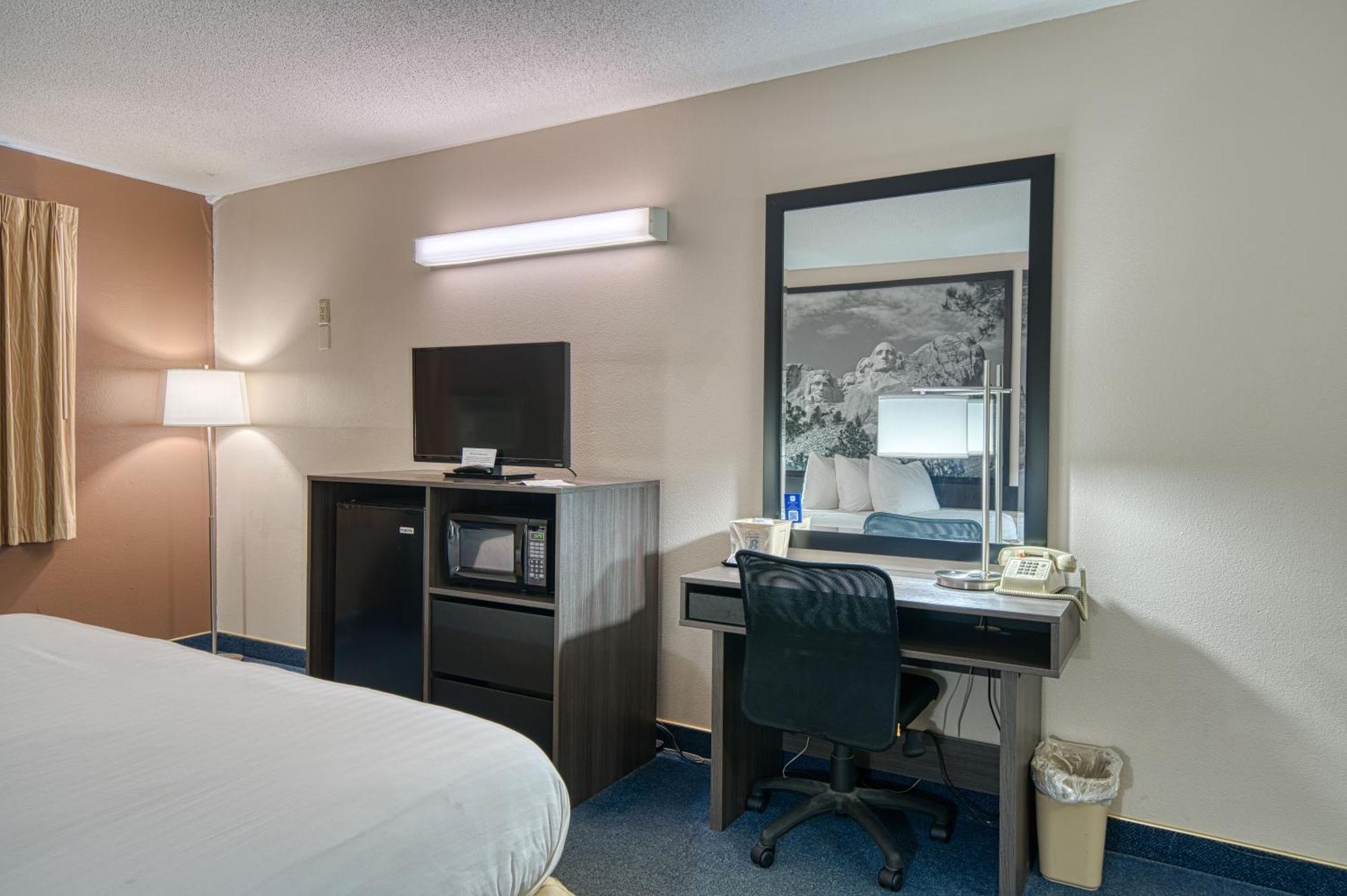 Super 8 By Wyndham Sturgis Hotel Eksteriør billede